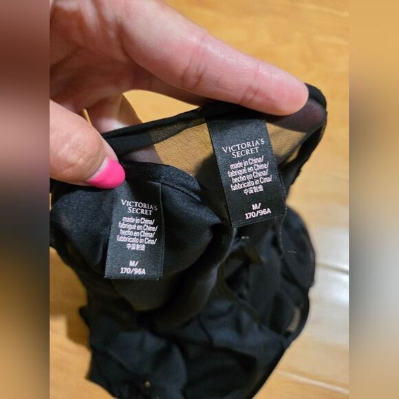 Victoria's Secret Black strappy double layered dress size M - Picture 7 of 7